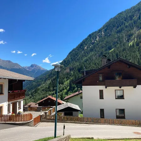 Apartament Haus Waldblick Hopfgarten in Defereggen